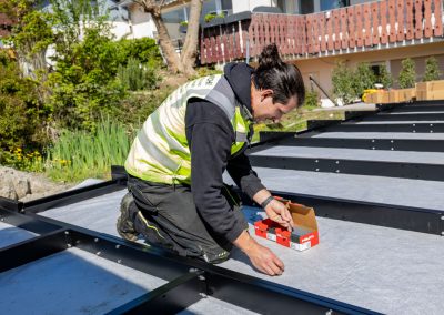 Poolaufbau mit tragender Stahlkonstruktion