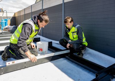 Poolaufbau mit tragender Stahlkonstruktion